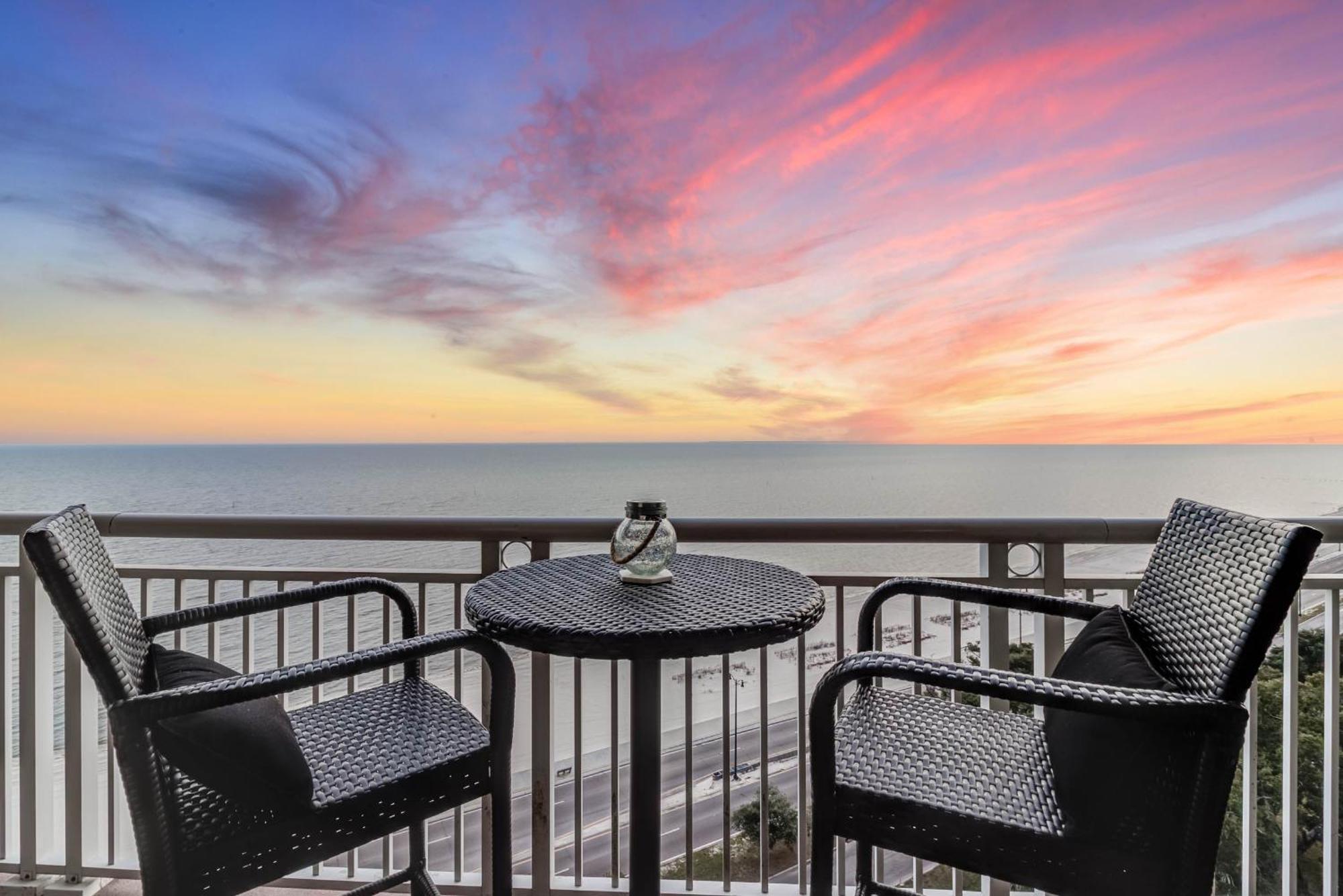 Gorgeous Oceanview 3Br Luxury Condo - Latitude Gulfport Ngoại thất bức ảnh