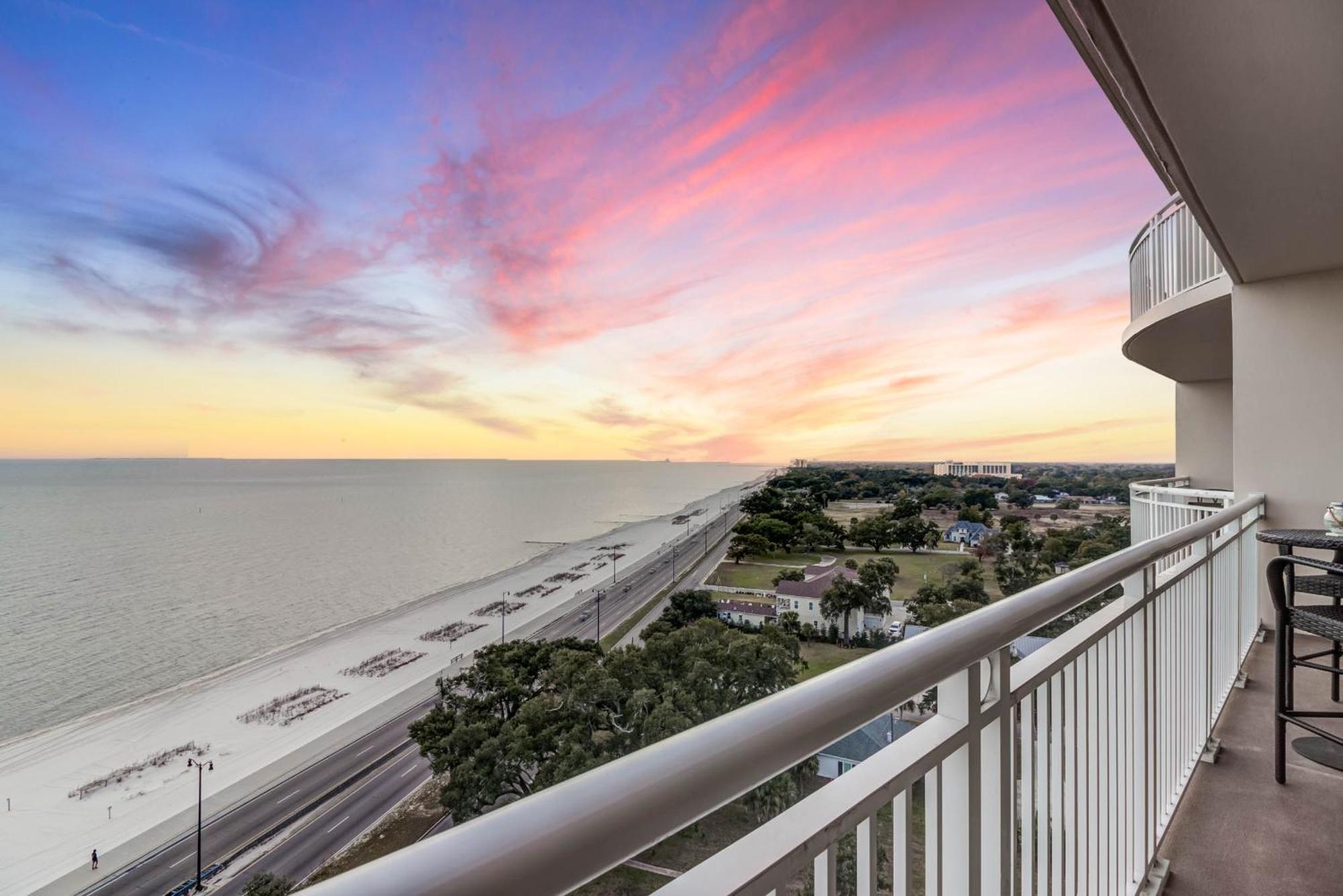 Gorgeous Oceanview 3Br Luxury Condo - Latitude Gulfport Ngoại thất bức ảnh